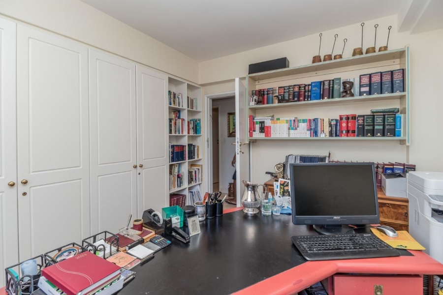 3 Bedroom Property for Sale in Sea Point Western Cape